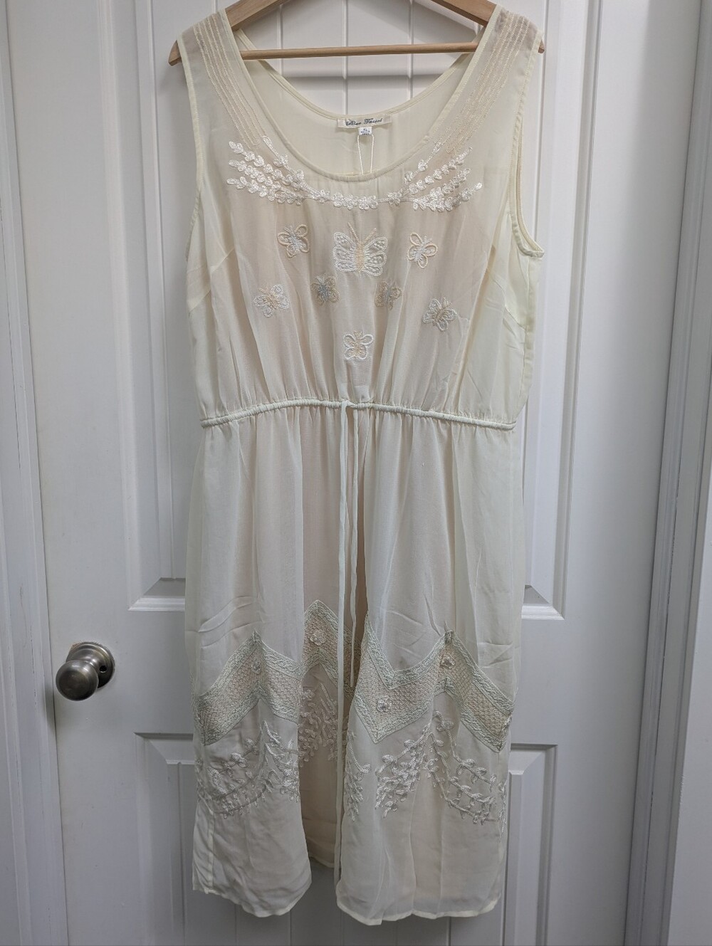 Sundance Blue Tassel Brand Ivory Embroidered Dress